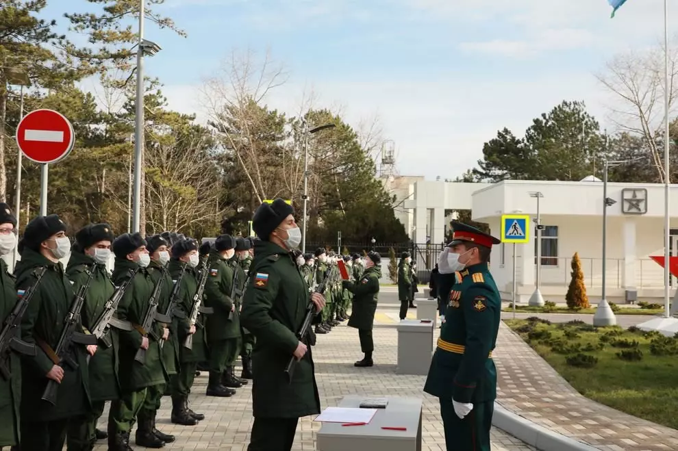 новобранцы научных рот технополиса "эра" приняли военную присягу новобранцы научных рот технополиса "эра" приняли военную присягу
