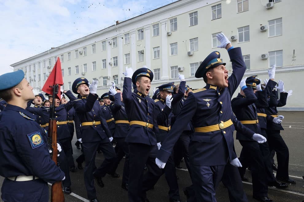 в краснодаре училище имени серова выпустило 438 летчиков в краснодаре училище имени серова выпустило 438 летчиков