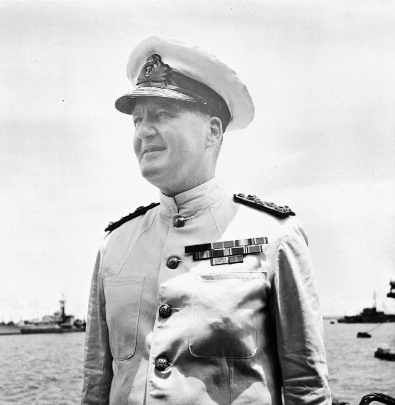 командующий британским флотом адмирал сэр Брюс Фрезер
